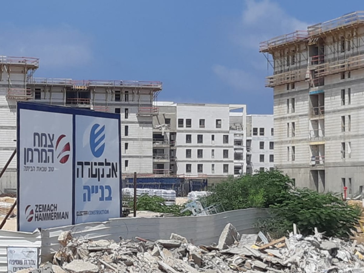 אכזיב נהריה – חיפוי אבן בהדבקה עם דיבל נירוסטה GX-L M10x100 SS316