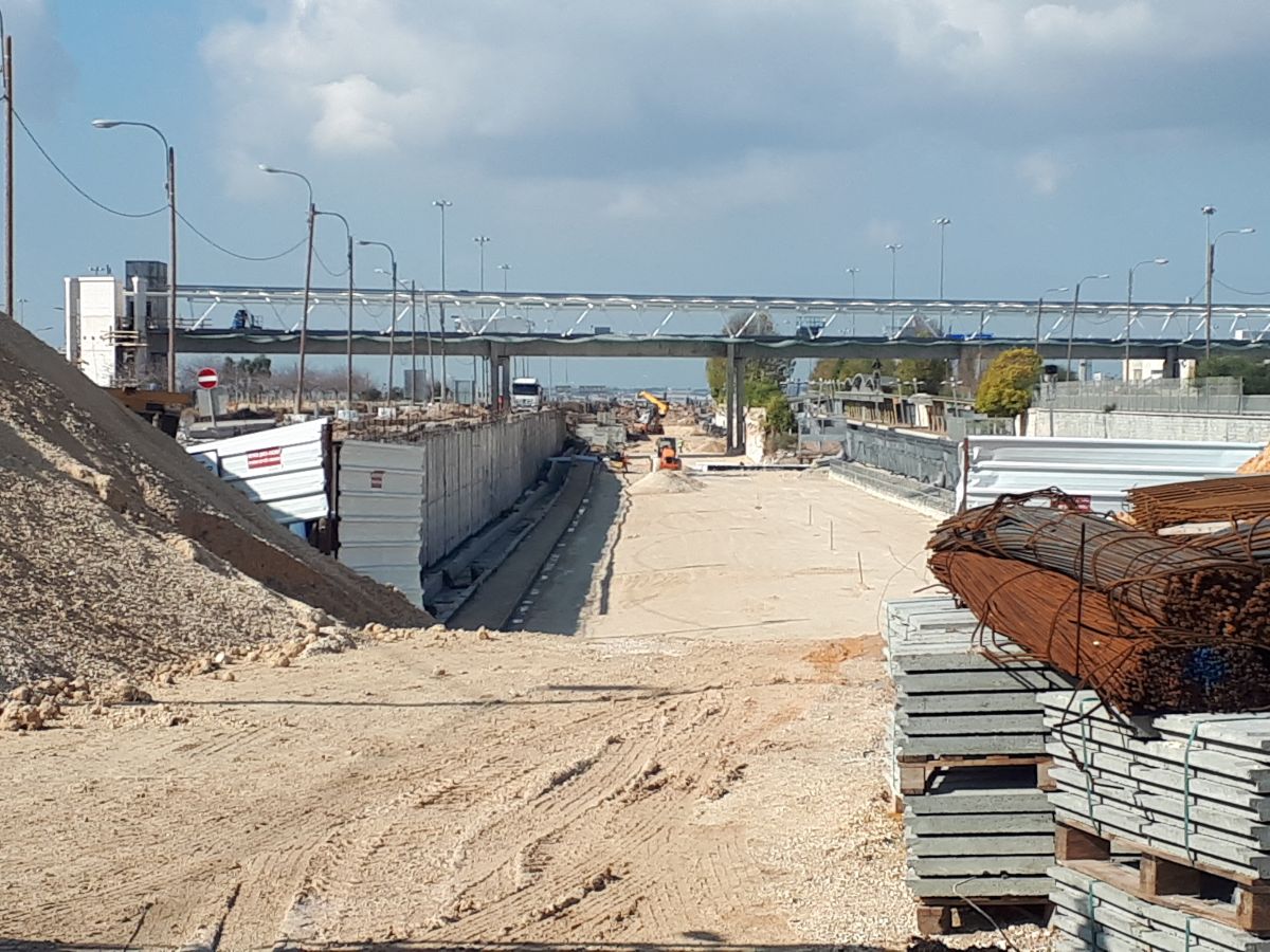 רכבת קלה מודיעין – התקנת קוצים עם עוגן כימי מסוג CT50Pro