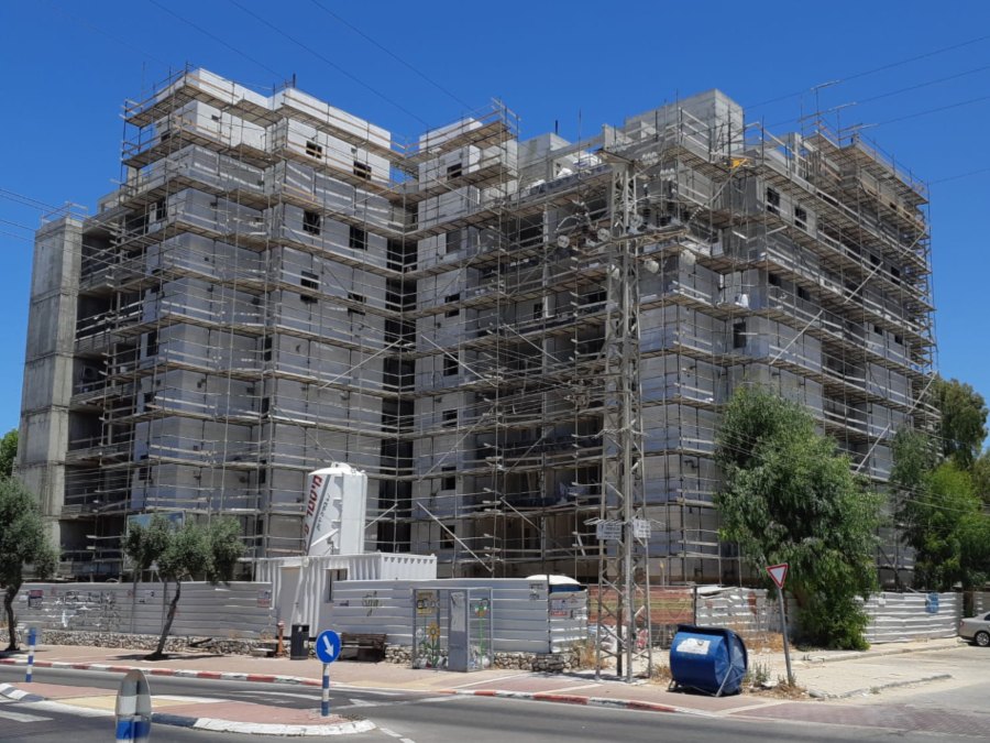 רח' כלניות 44 אשדוד – תמ"א 38 – חיפוי אבן בהדבקה עם עוגני ניילון (דיבל) GX-L