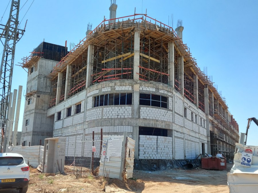 מפעל יוון רגבים קרית גת – בורג בטון THDEX ודיבל עוגן ניילון GX-L