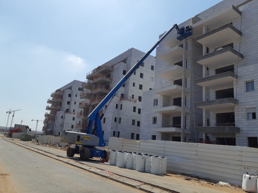 סביוני מגורים שוהם – דיבל לחיפוי אבן, בורג בטון לתבניות ולעבודות בגובה, עיגון כימי